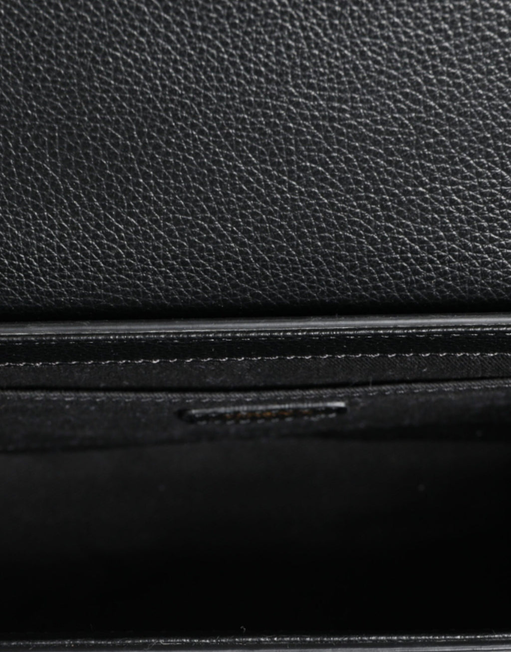 Sac bandoulière Versace en cuir de veau grainé noir avec logo