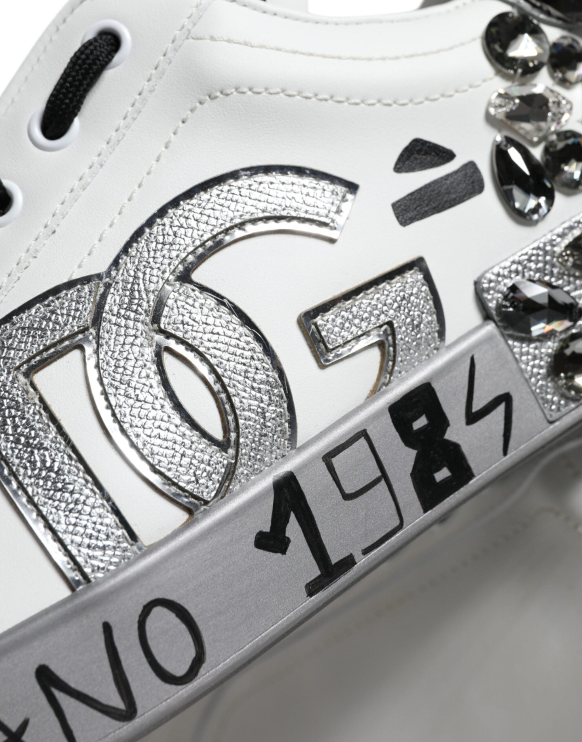 Baskets Portofino Dolce &amp; Gabbana blanches argentées avec logo en cristal