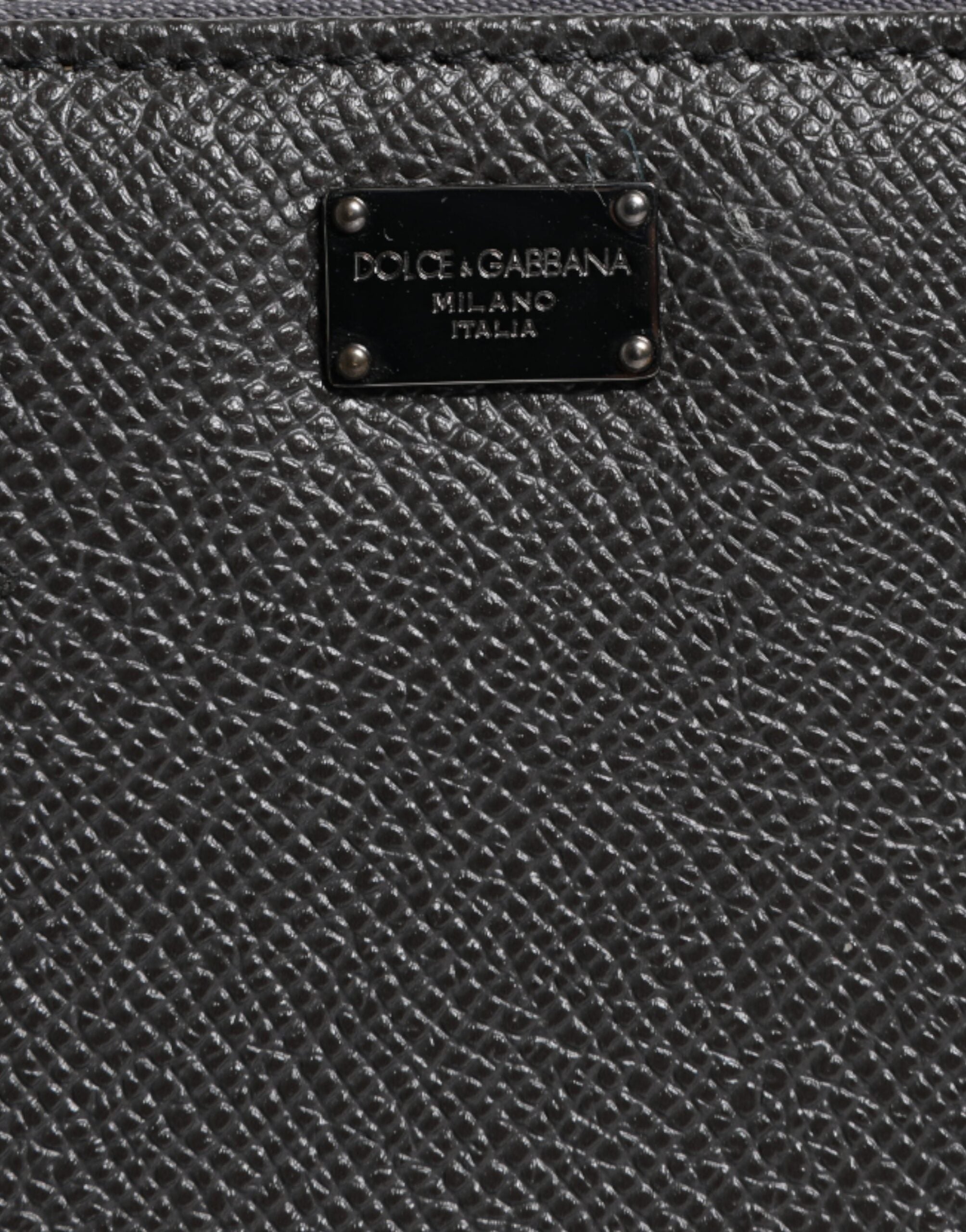 Portefeuille continental zippé Dolce &amp; Gabbana en cuir gris foncé avec logo DG