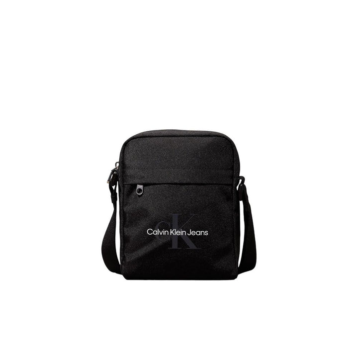 Calvin Klein – Schwarze Messenger-Tasche aus recyceltem Polyester