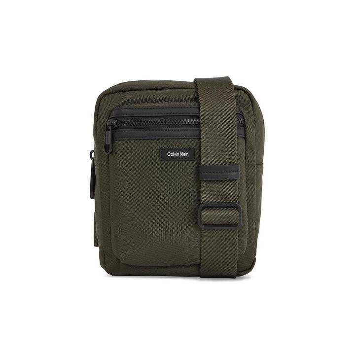 Calvin Klein – Grüne Messenger-Tasche aus recyceltem Polyester