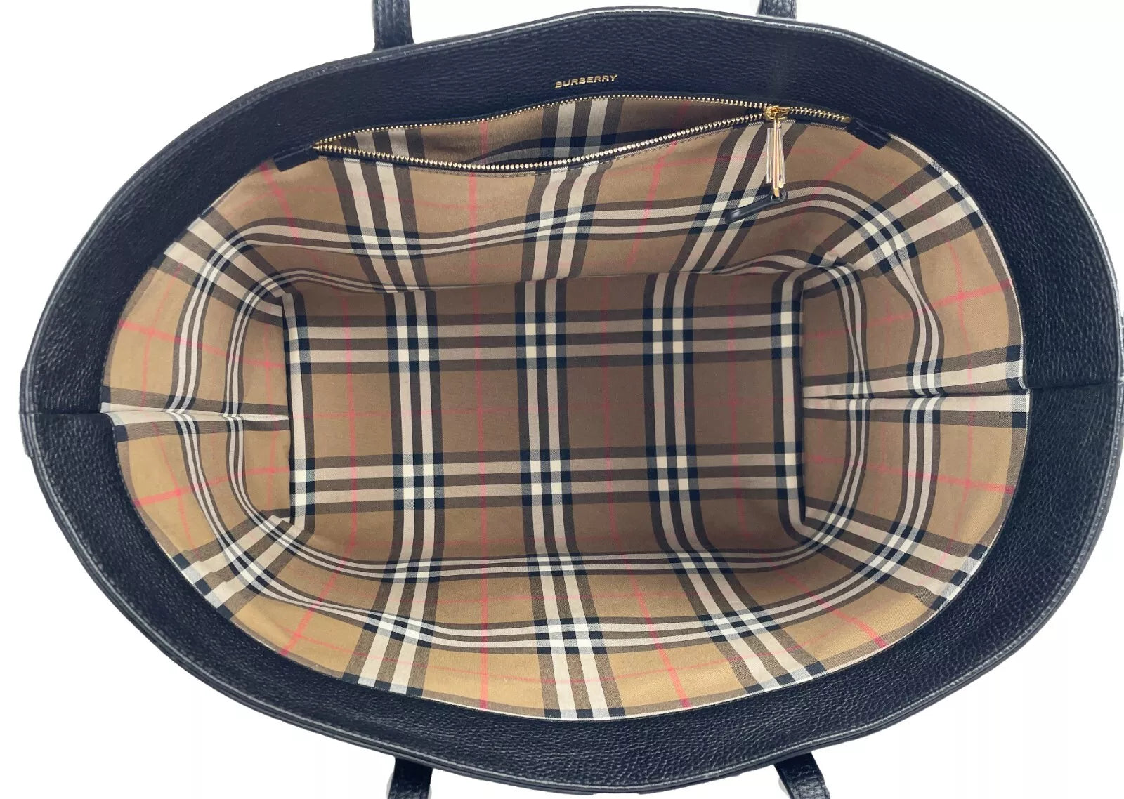Burberry – Mittelgroße Einkaufstasche aus genarbtem Leder in Schwarz
