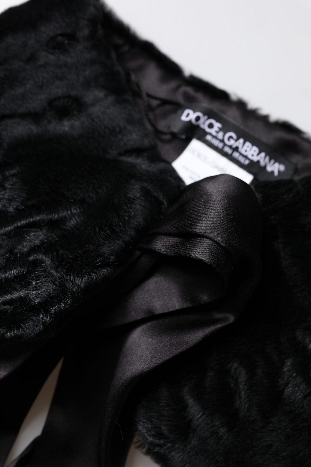 Écharpe d'hiver en fourrure d'agneau noire Dolce &amp; Gabbana pour femme