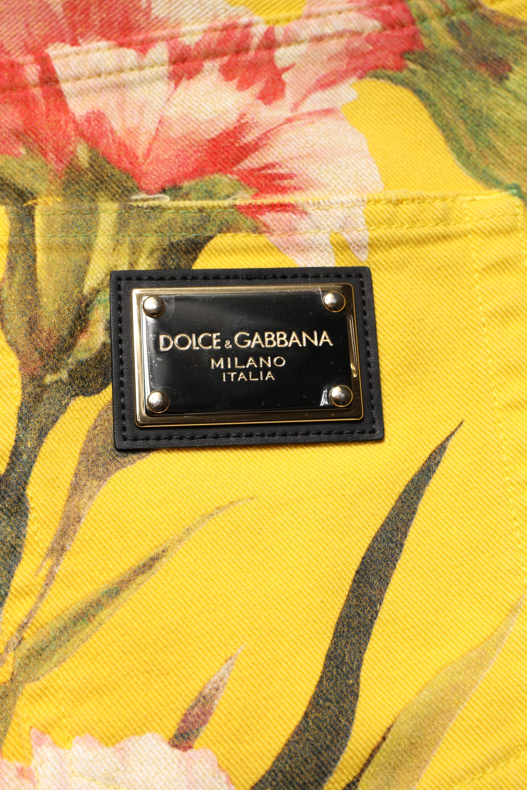 Bermuda cargo en denim jaune à fleurs Dolce &amp; Gabbana pour homme