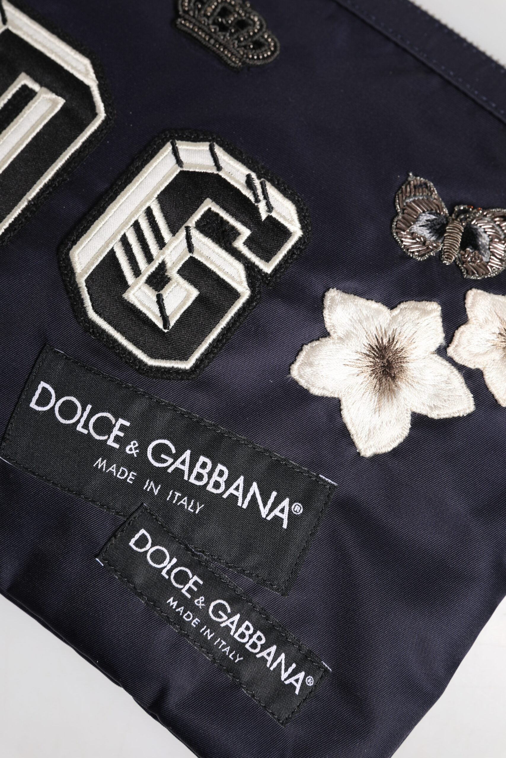 Pochette Dolce &amp; Gabbana bleue ornée d'un patch logo DG