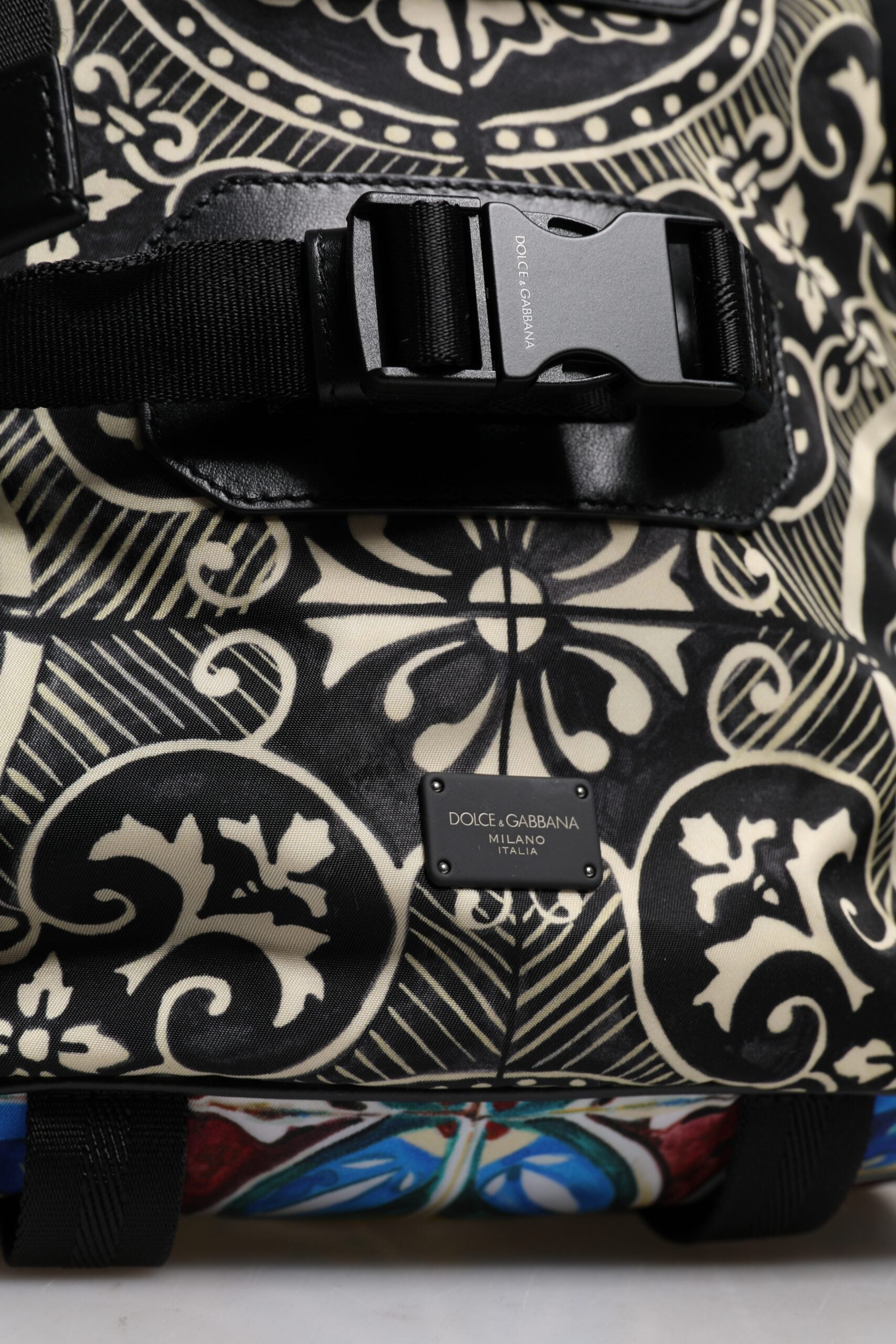 Sac à dos en nylon imprimé majolique multicolore Dolce &amp; Gabbana