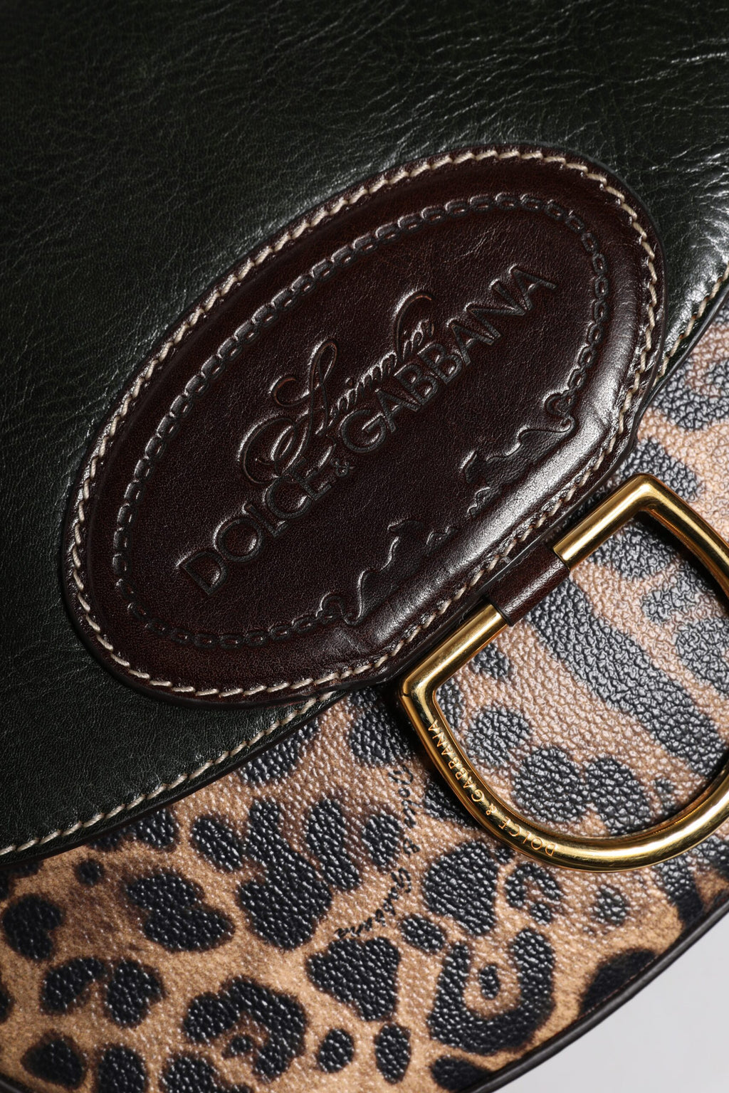 Dolce &amp; Gabbana Schultertasche aus Leder mit Leopardenmuster in Schwarz und Braun