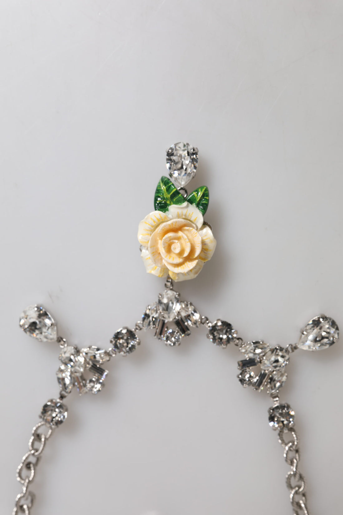 Dolce &amp; Gabbana – Halskette mit Rosenanhänger aus silberfarbenem Messing mit klarem Kristall