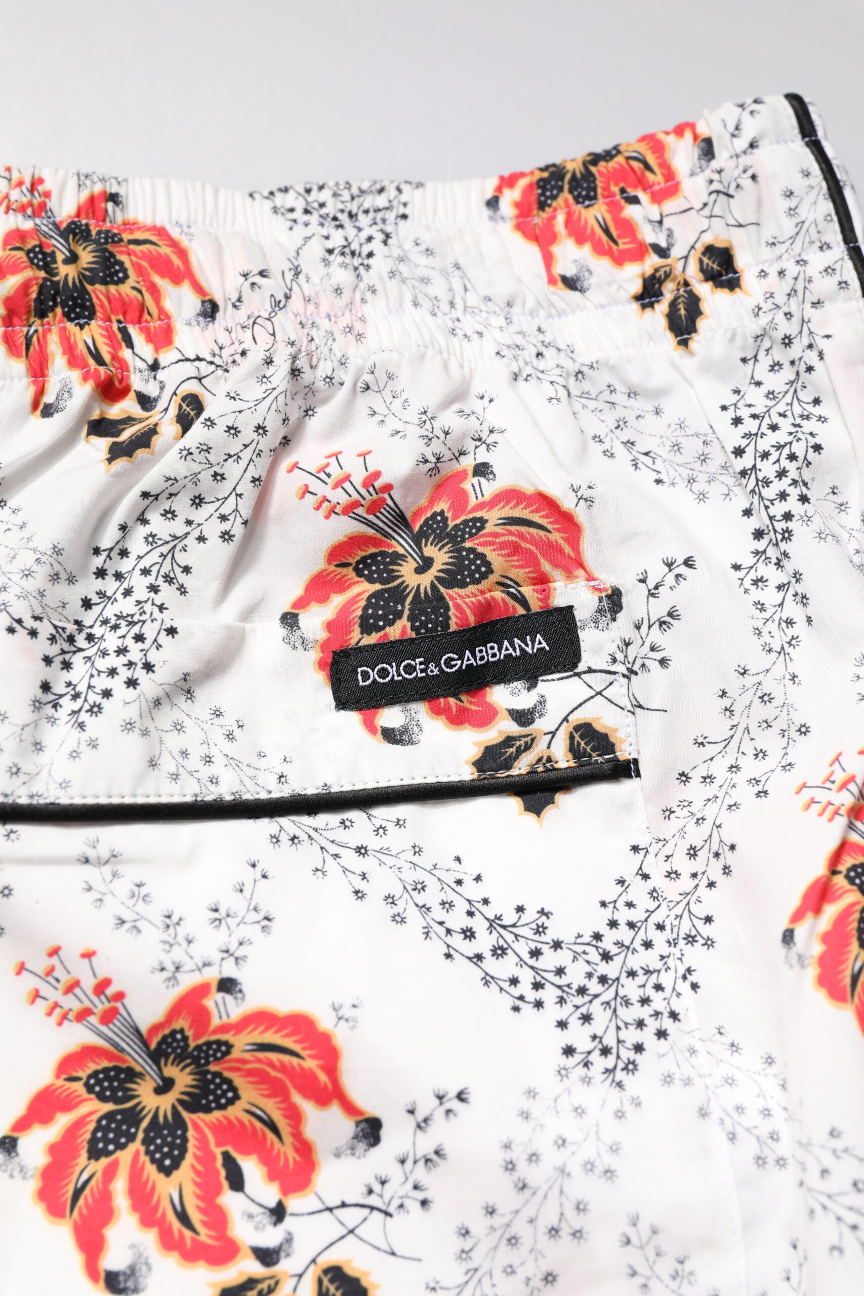 Dolce &amp; Gabbana Pyjama-Set aus Baumwolle mit mehrfarbigem Blumendruck, Nachtwäsche