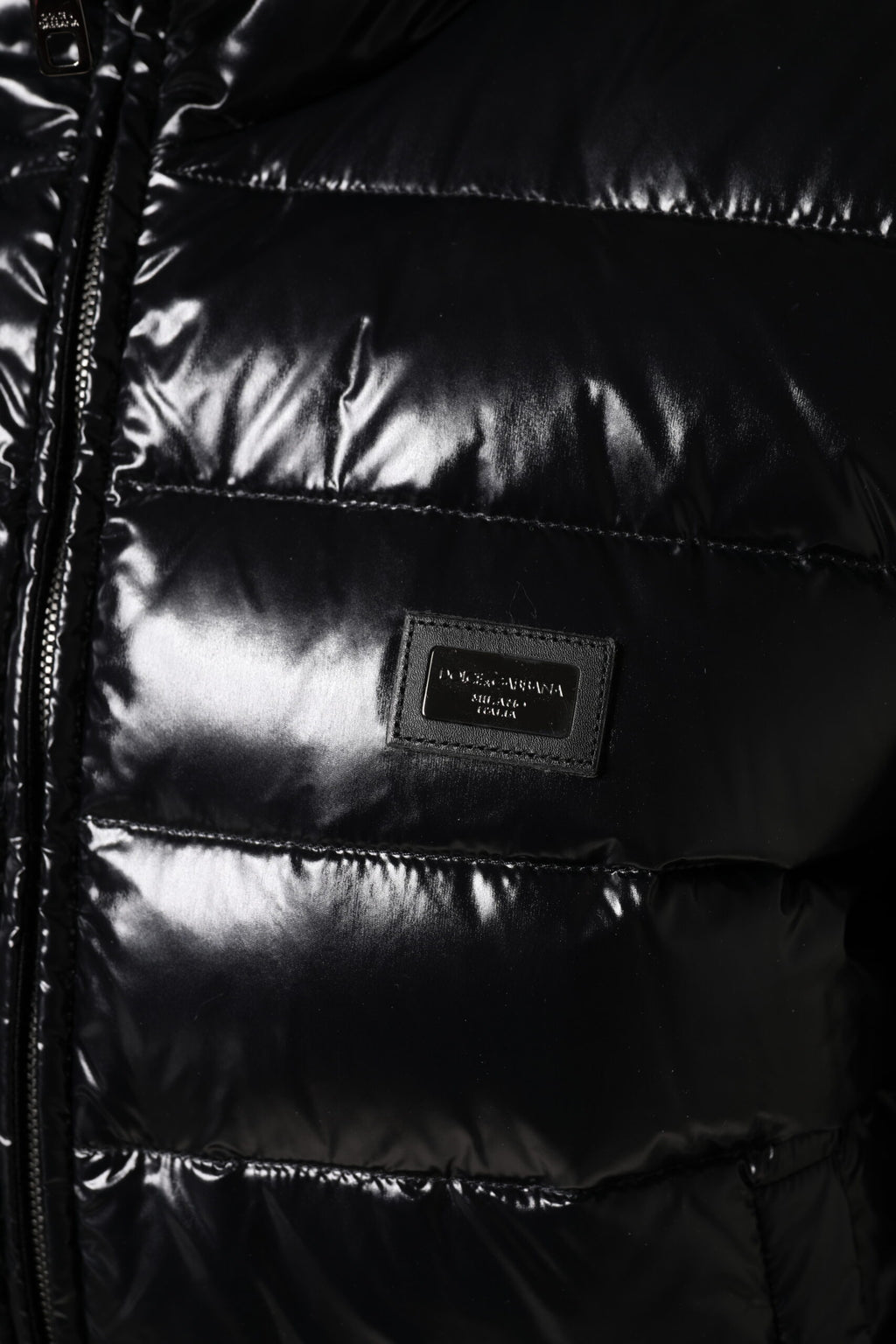 Dolce &amp; Gabbana – Pufferjacke mit durchgehendem Reißverschluss und schwarzem Logo-Schild