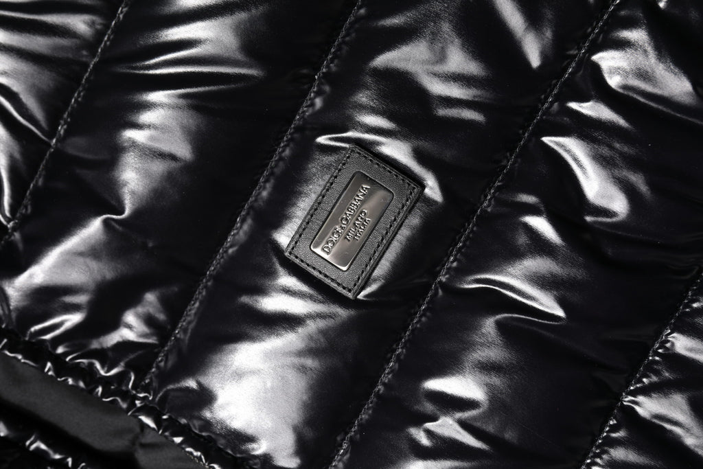 Dolce &amp; Gabbana – Pufferjacke mit durchgehendem Reißverschluss und schwarzem Logo-Schild