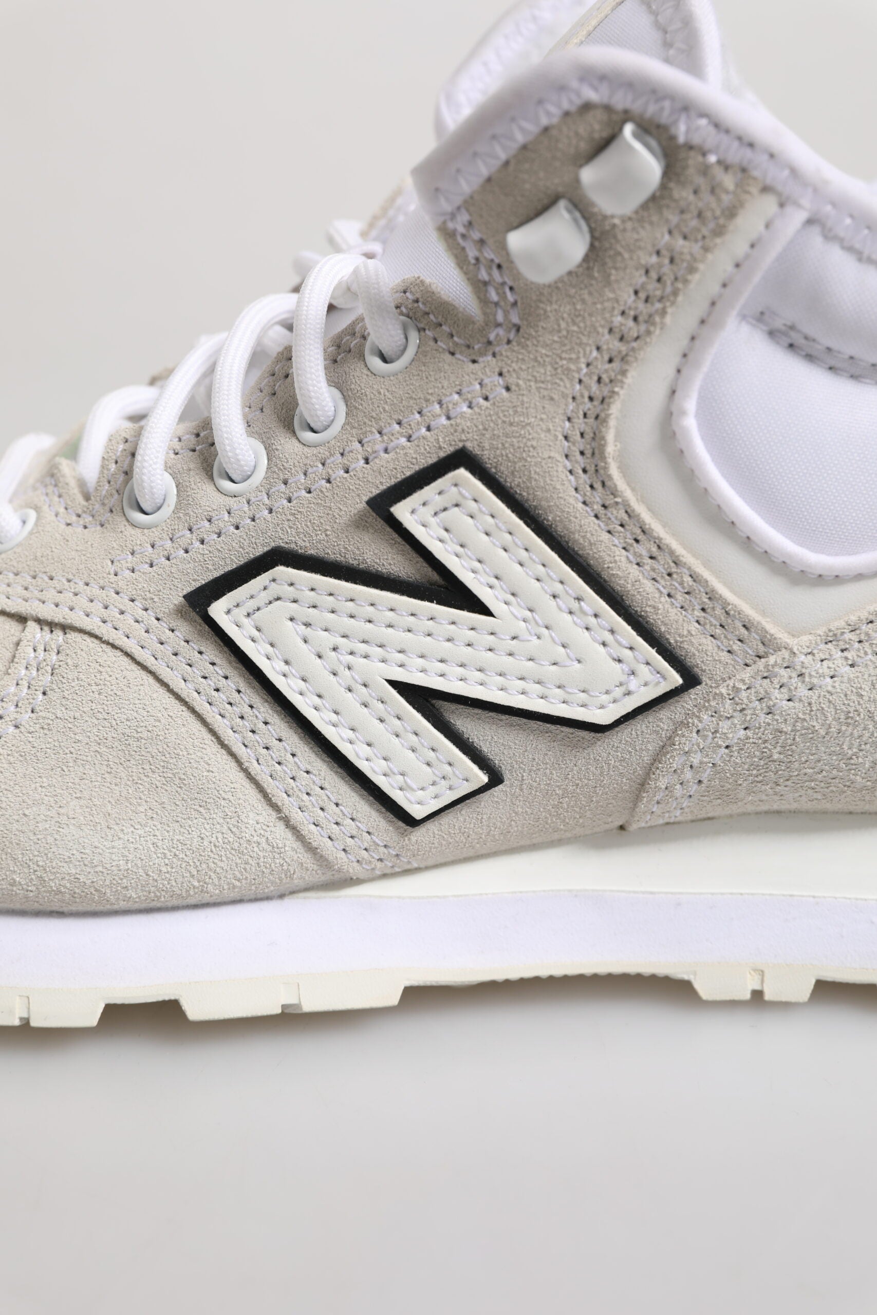 Baskets New Balance en daim blanc cassé