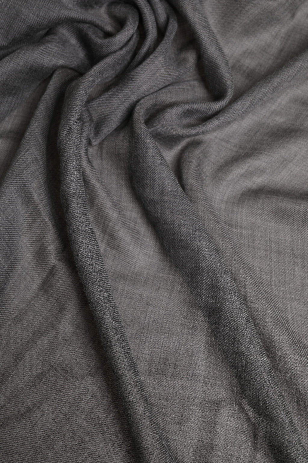 Foulard châle cache-cou imprimé logo gris Dolce &amp; Gabbana