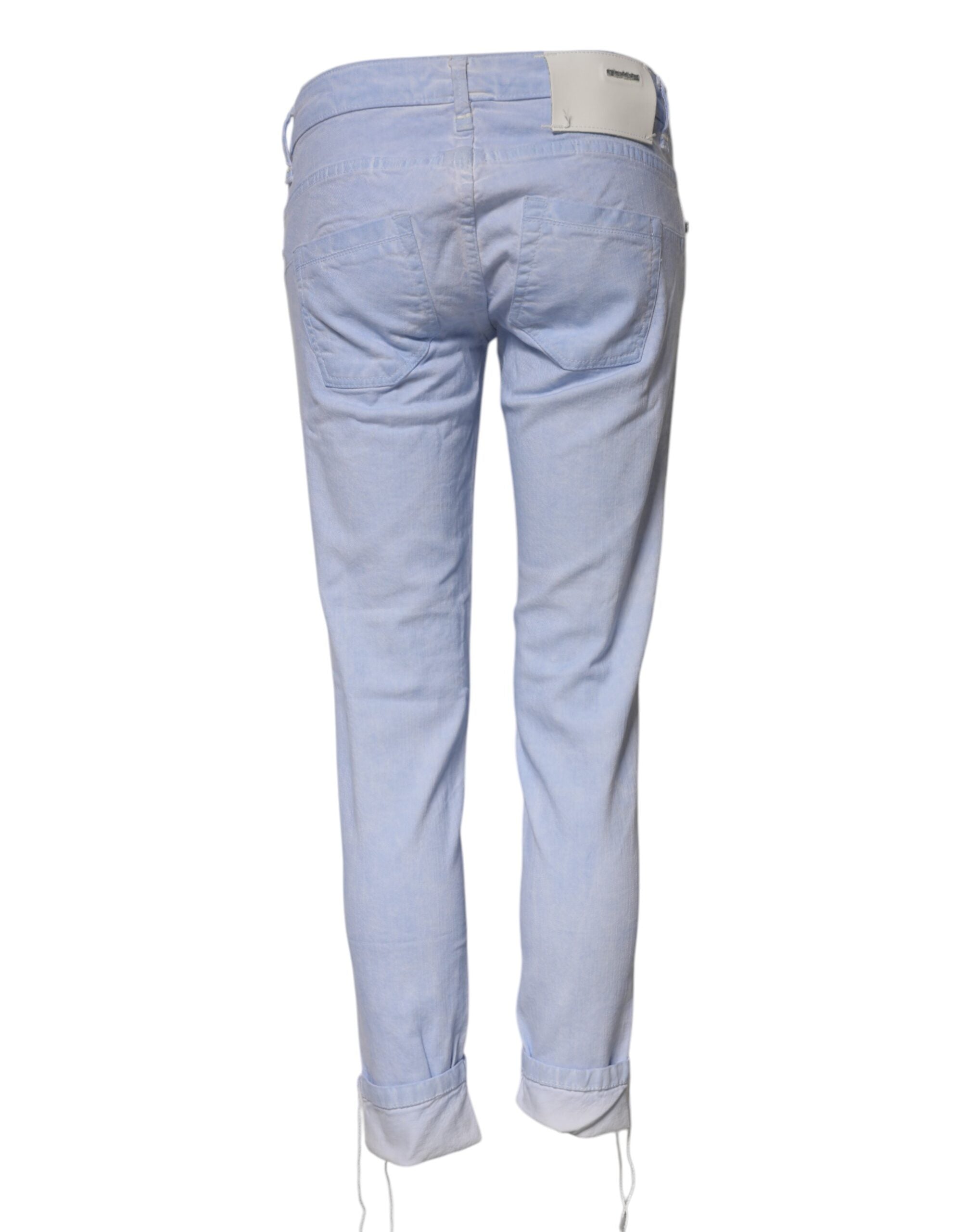 Acht Hellblaue Slim Fit Jeans aus Baumwolle mit niedriger Taille