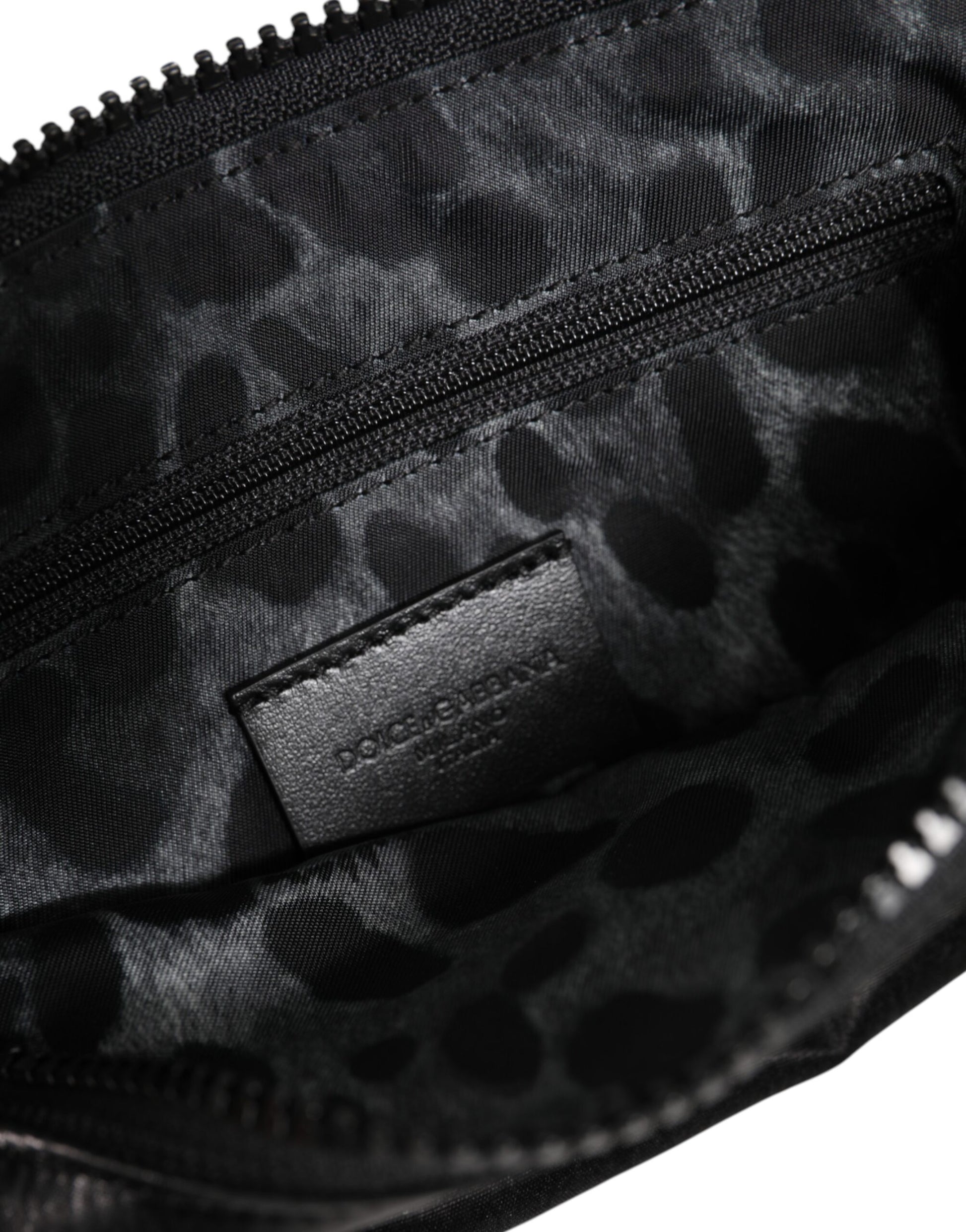 Dolce &amp; Gabbana – Schwarze Clutch aus Nylon mit Schlüsselanhänger und Logo-Schild