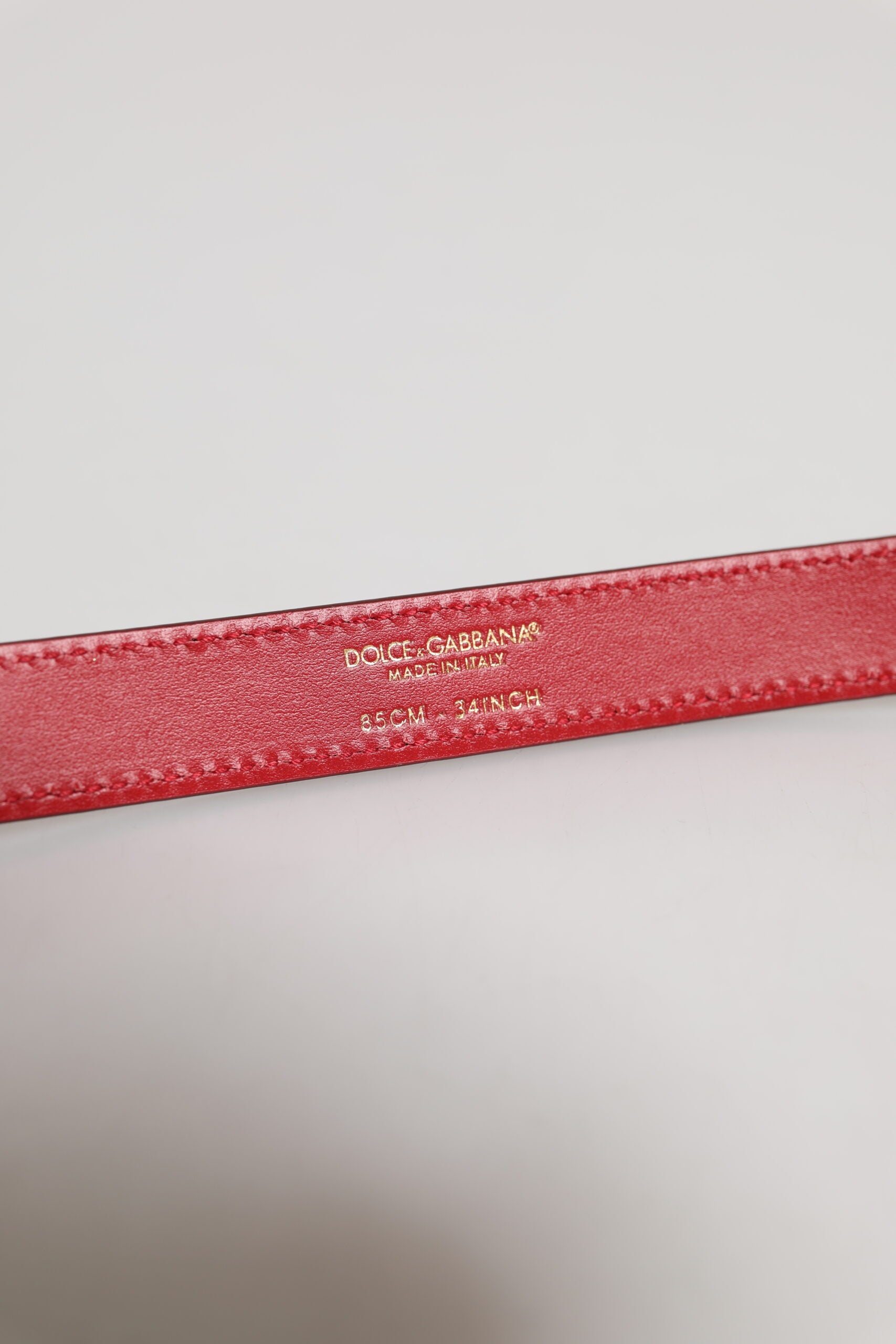 Dolce &amp; Gabbana – Roter Gürtel mit Metallschnalle und eingraviertem Logo