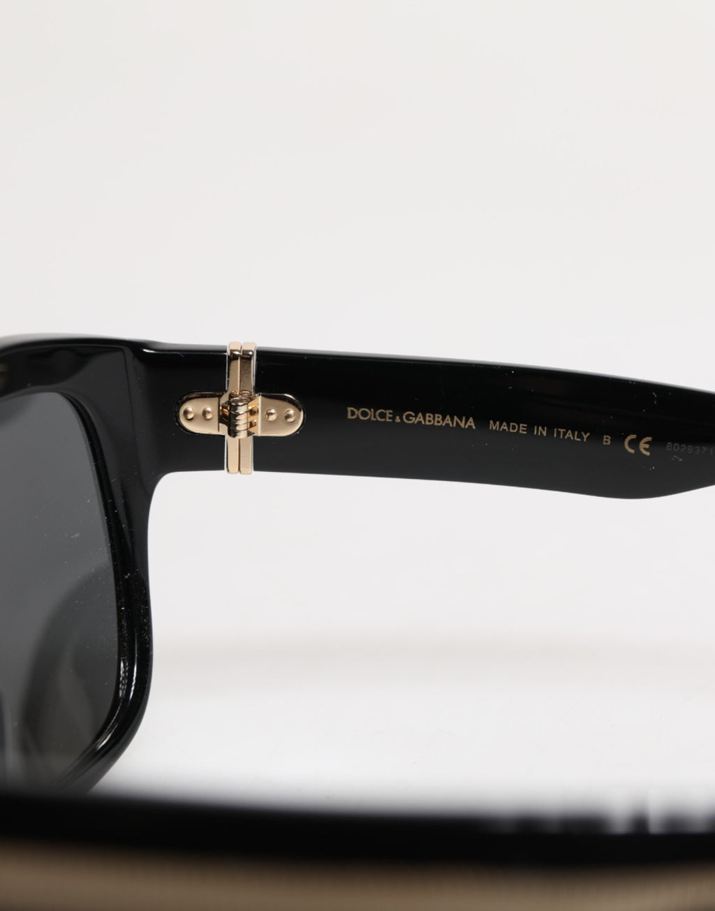 Lunettes de soleil Dolce &amp; Gabbana à monture carrée noire en acétate DG4398-F