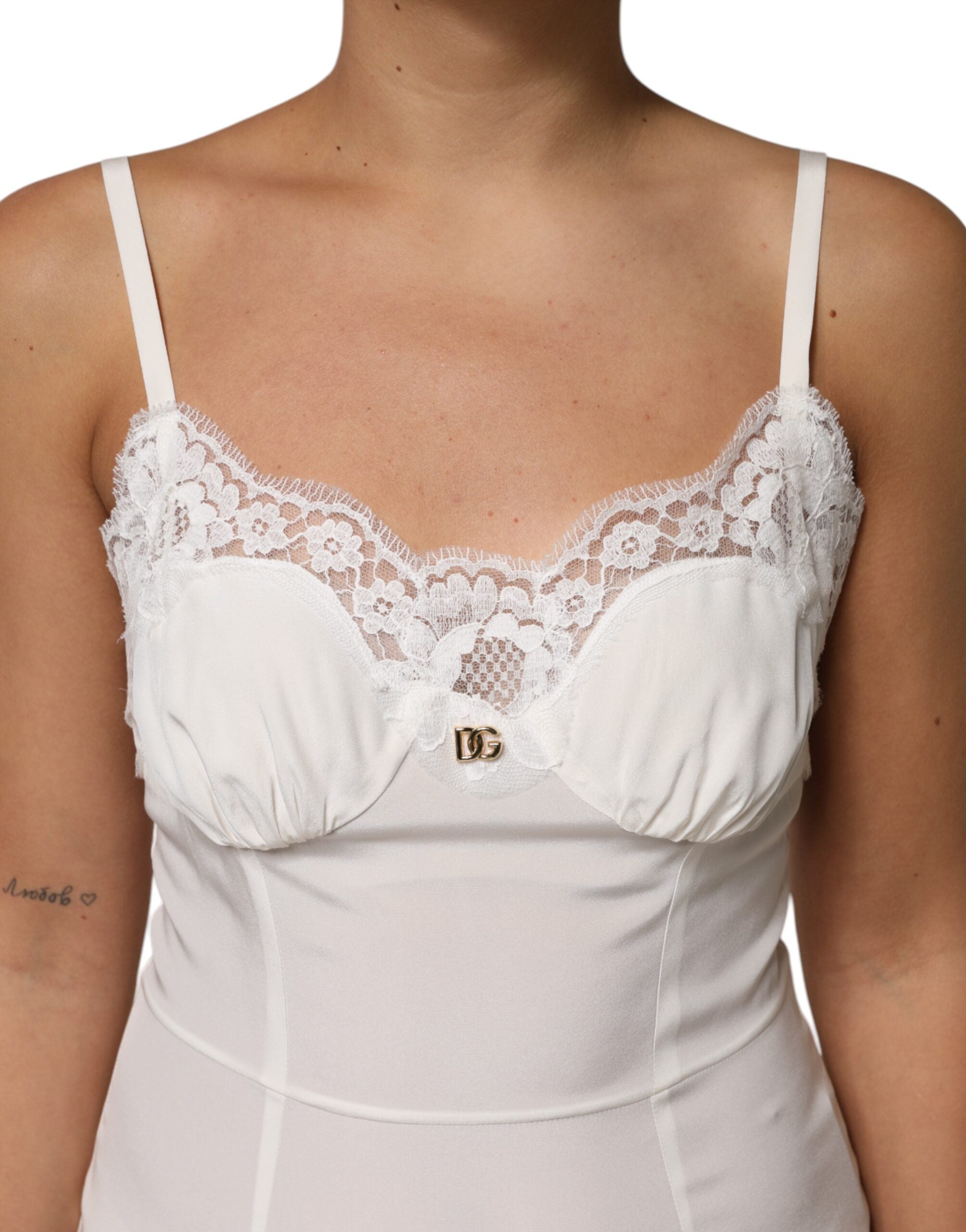 Robe de nuit en soie et dentelle blanche avec logo DG Dolce &amp; Gabbana