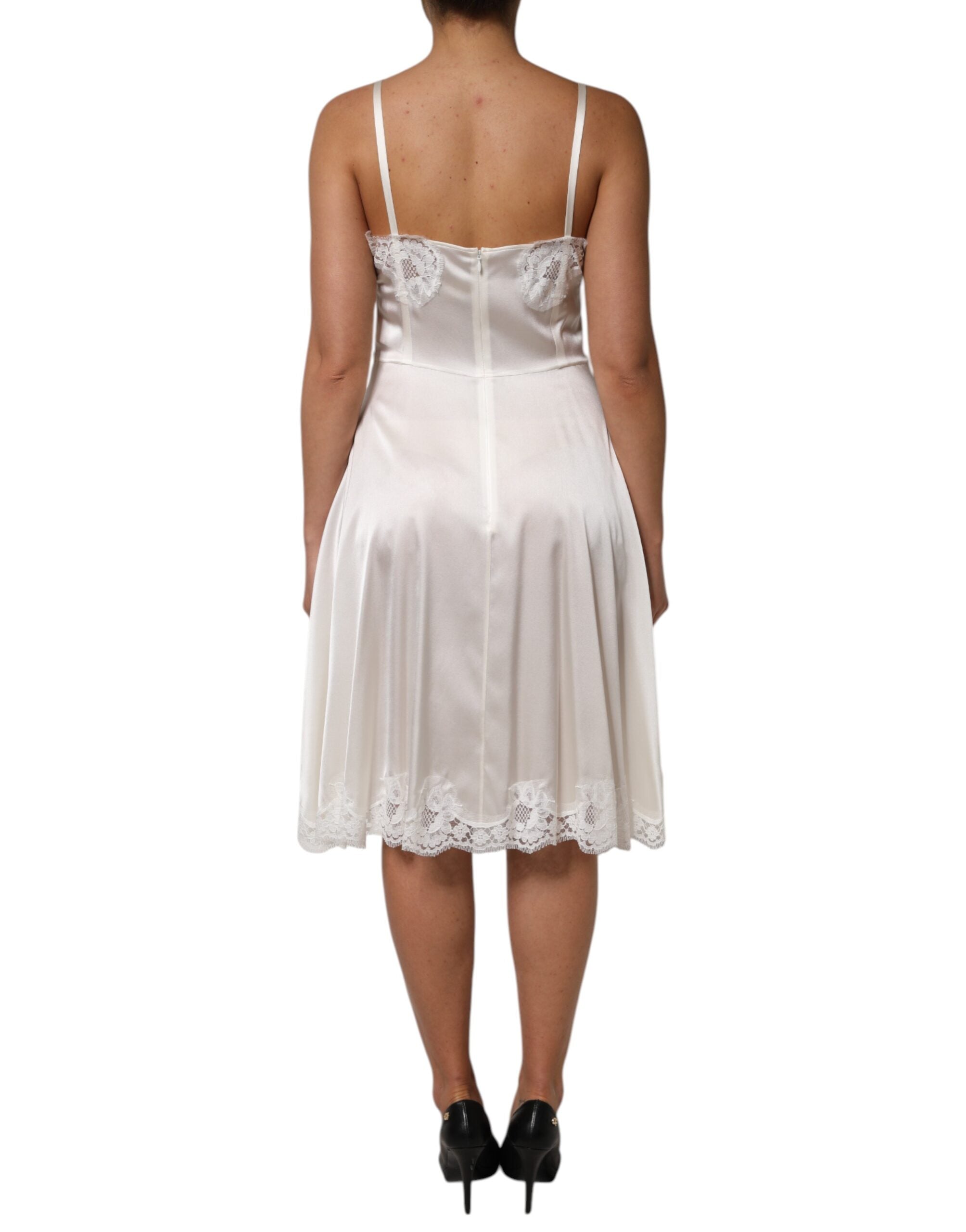 Robe de nuit en soie et dentelle blanche avec logo DG Dolce &amp; Gabbana