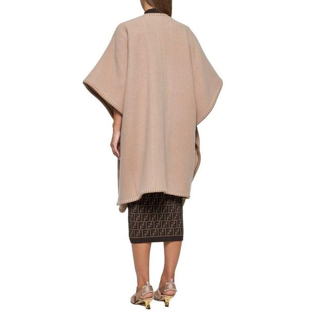 Poncho Fendi en laine et cachemire