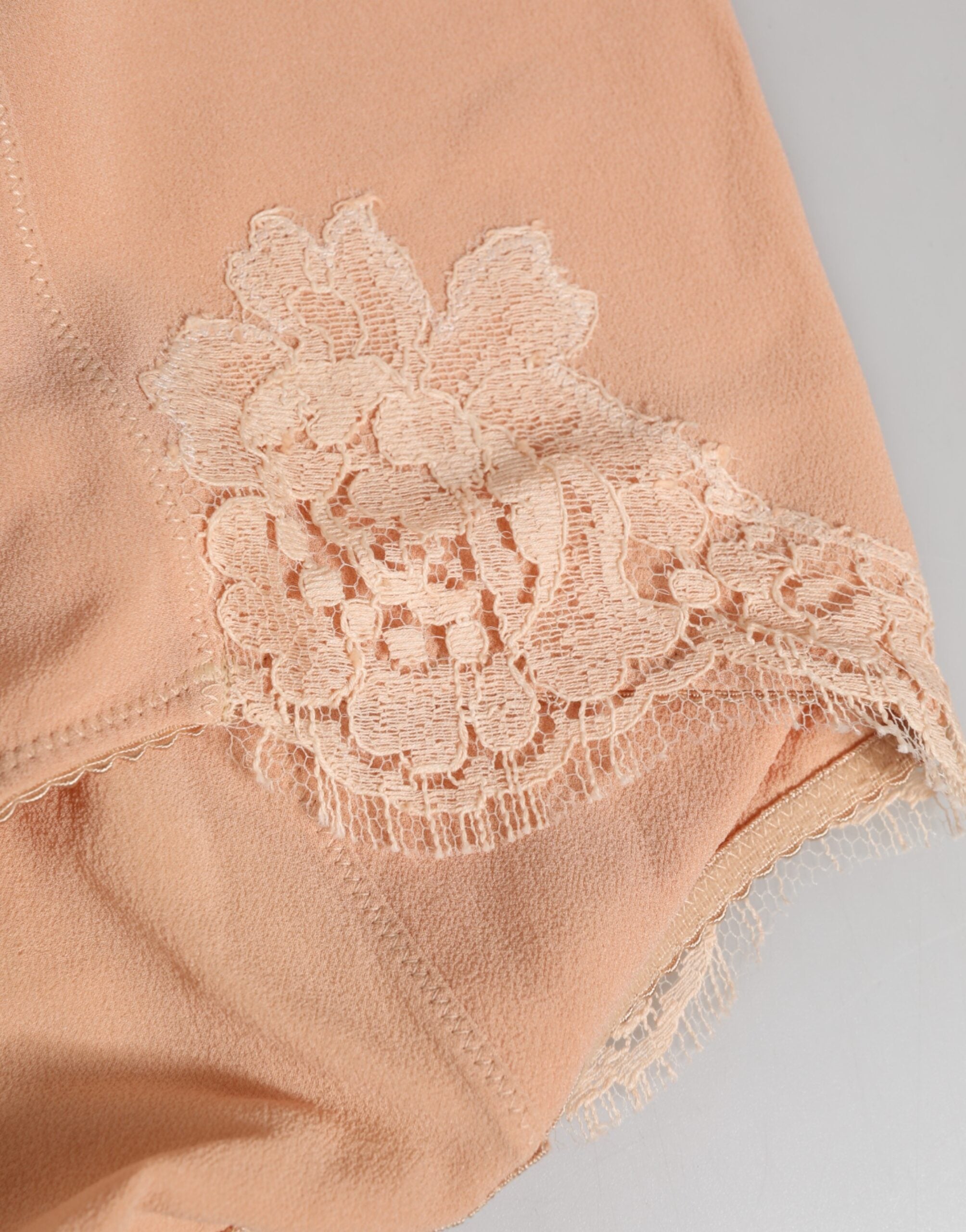 Sous-vêtement taille haute en soie stretch beige Dolce &amp; Gabbana