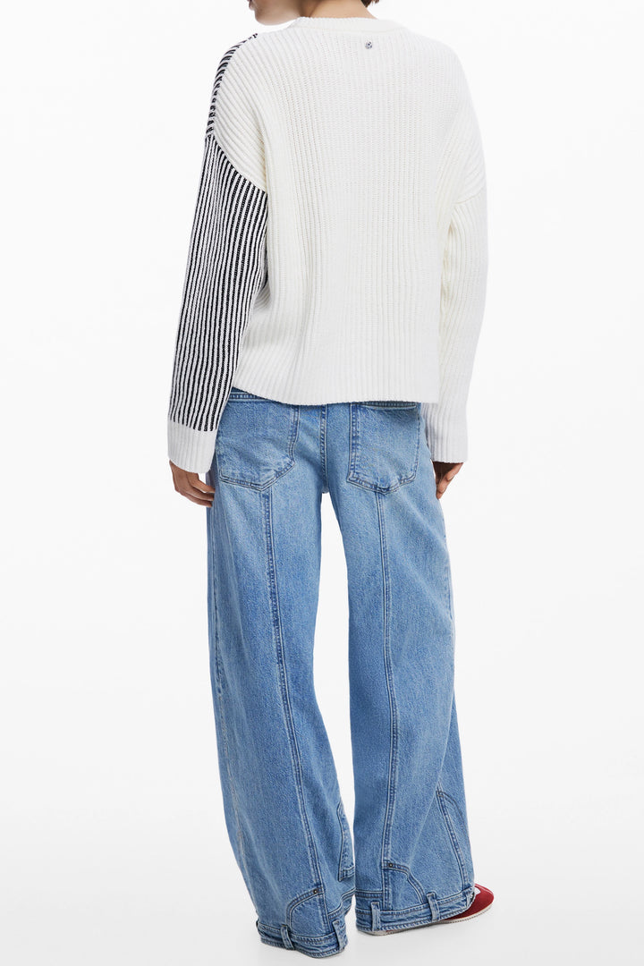 DESIGUAL WOMEN&#39;S WHITE SWEATER