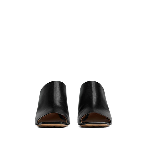 Bottega Veneta Knot Leather Mules 37,5 – Siebentaschen