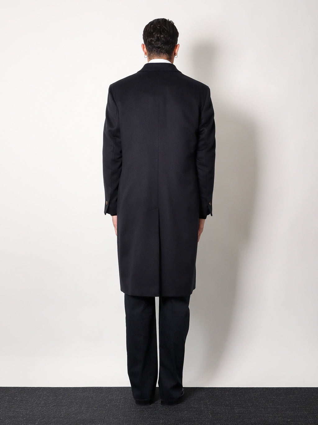 Hevo Cashmere coat with satin lining