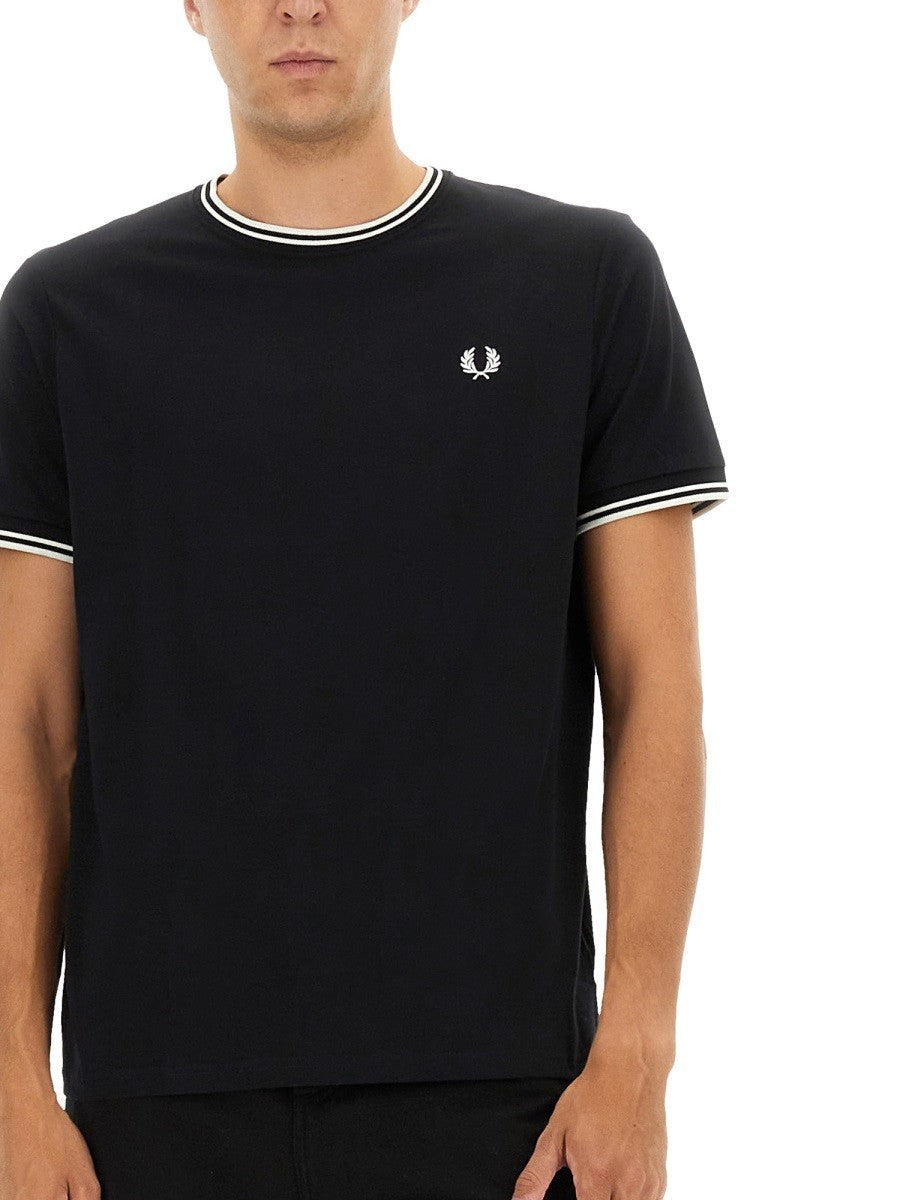 FRED PERRY DOUBLE STRIPE T-SHIRT