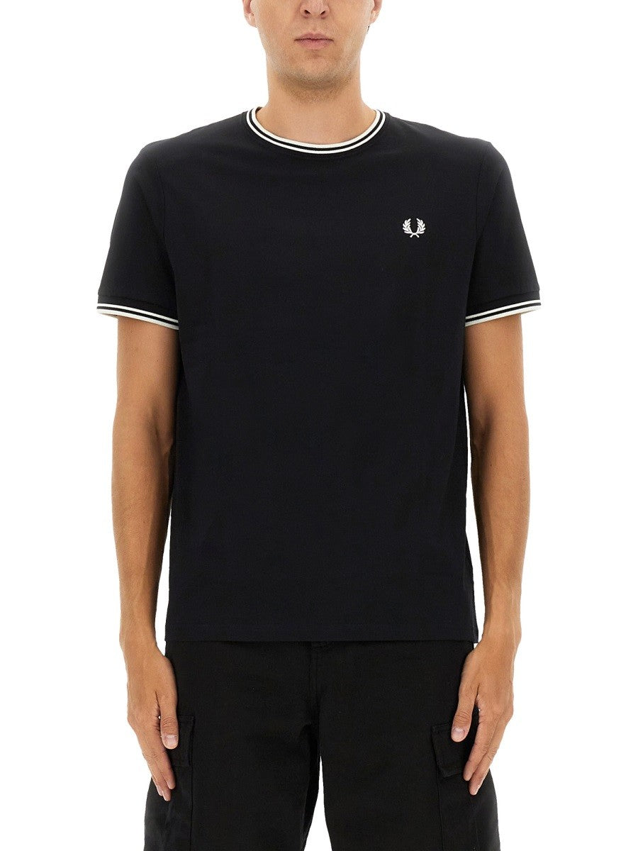 FRED PERRY DOUBLE STRIPE T-SHIRT