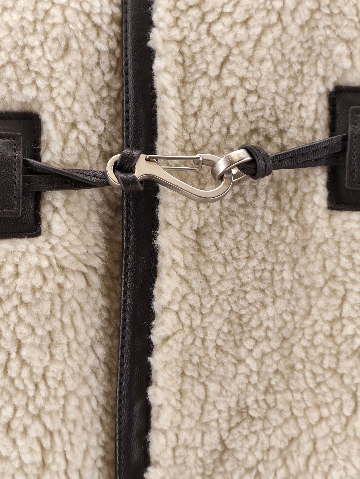 DUNST Eco-shearling coat