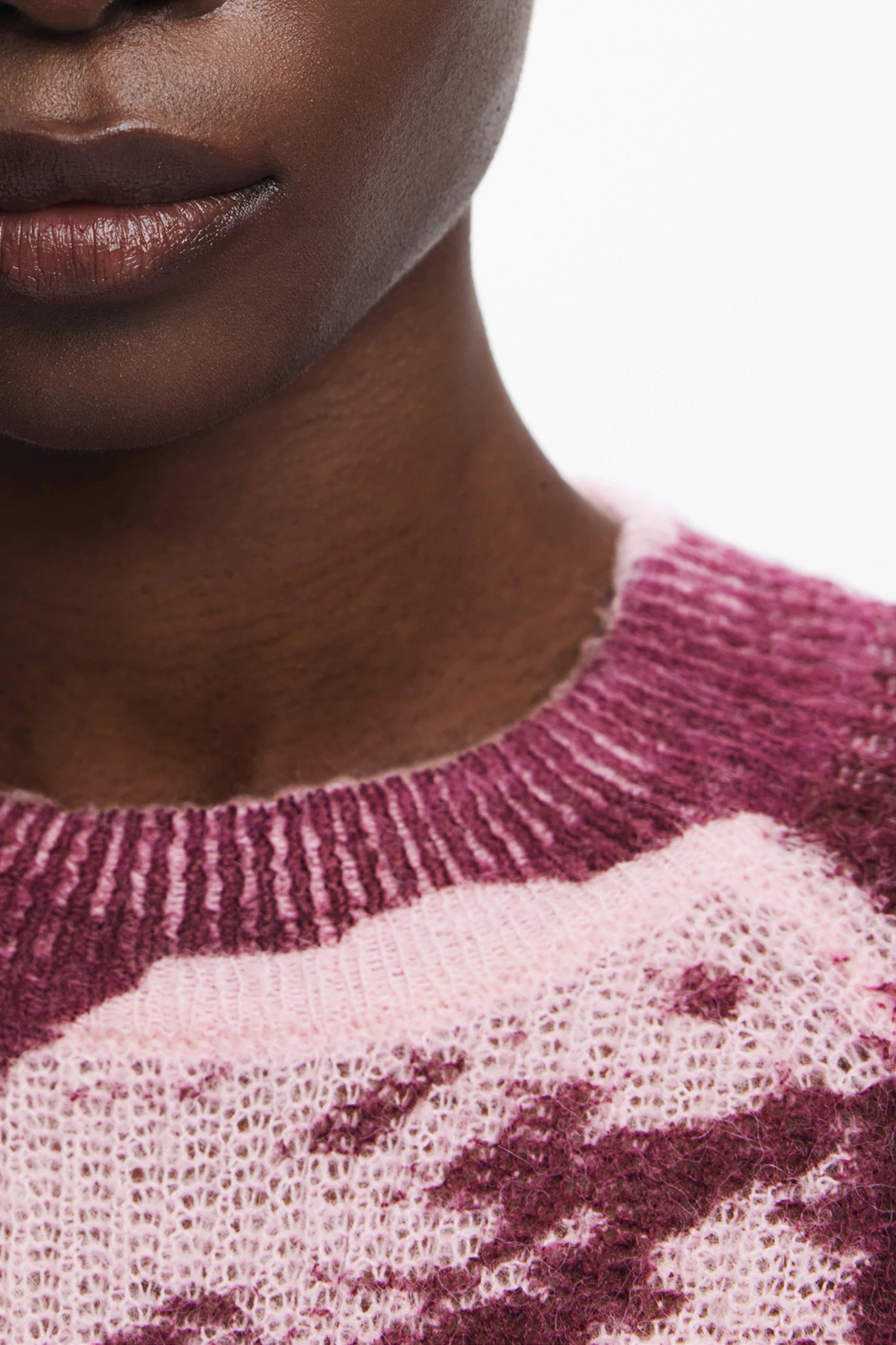 DESIGUAL WOMEN&#39;S PINK SWEATER