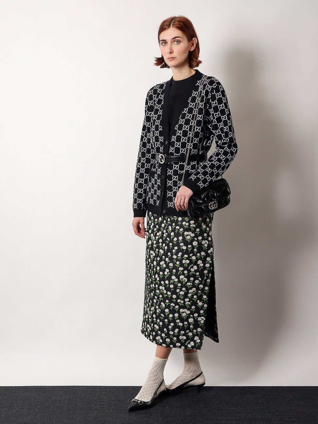 Gucci Gg marmont patent leather shoulder bag with frontal gg logo