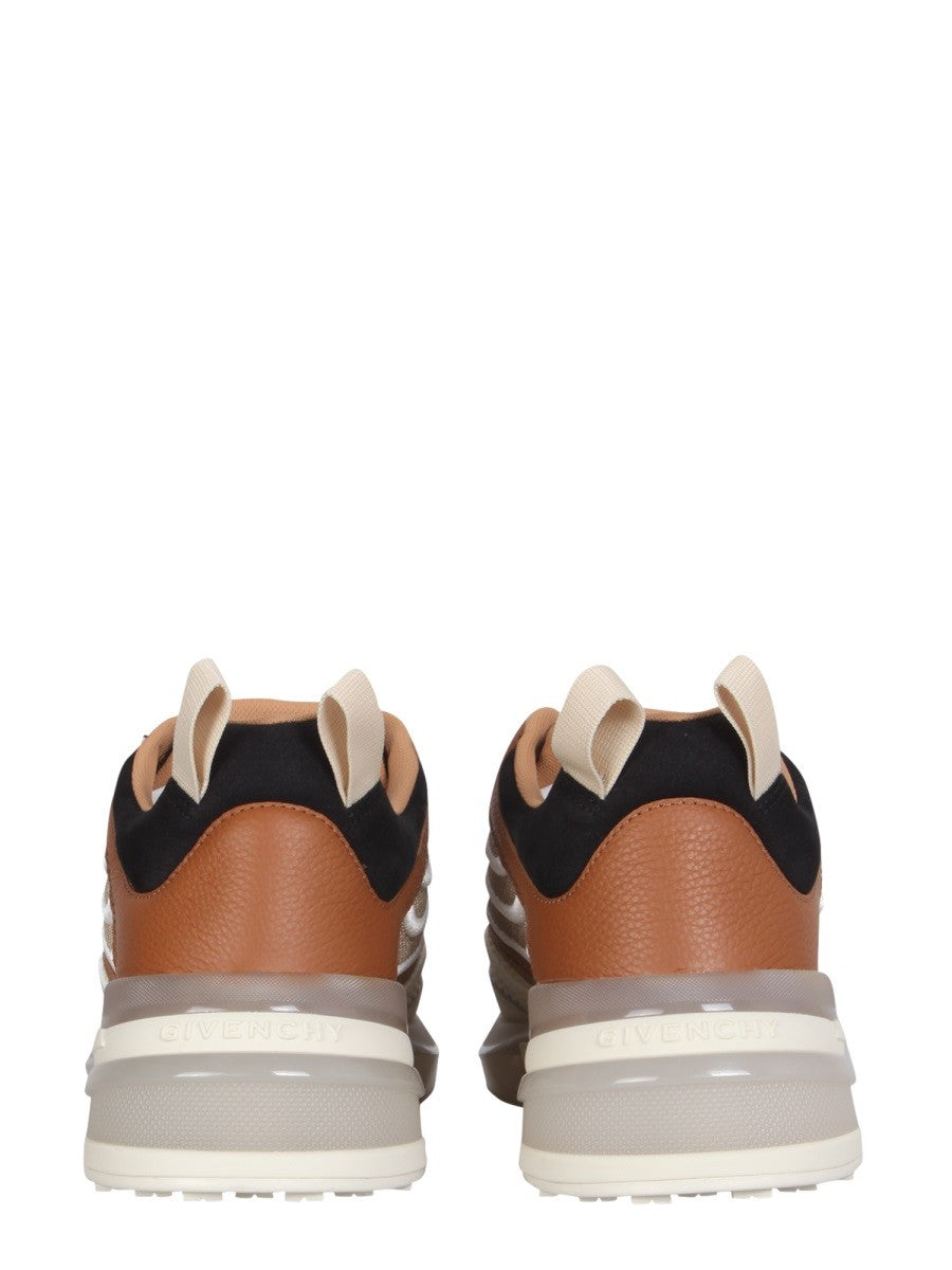 Givenchy GIV 1 RUNNER SNEAKERS