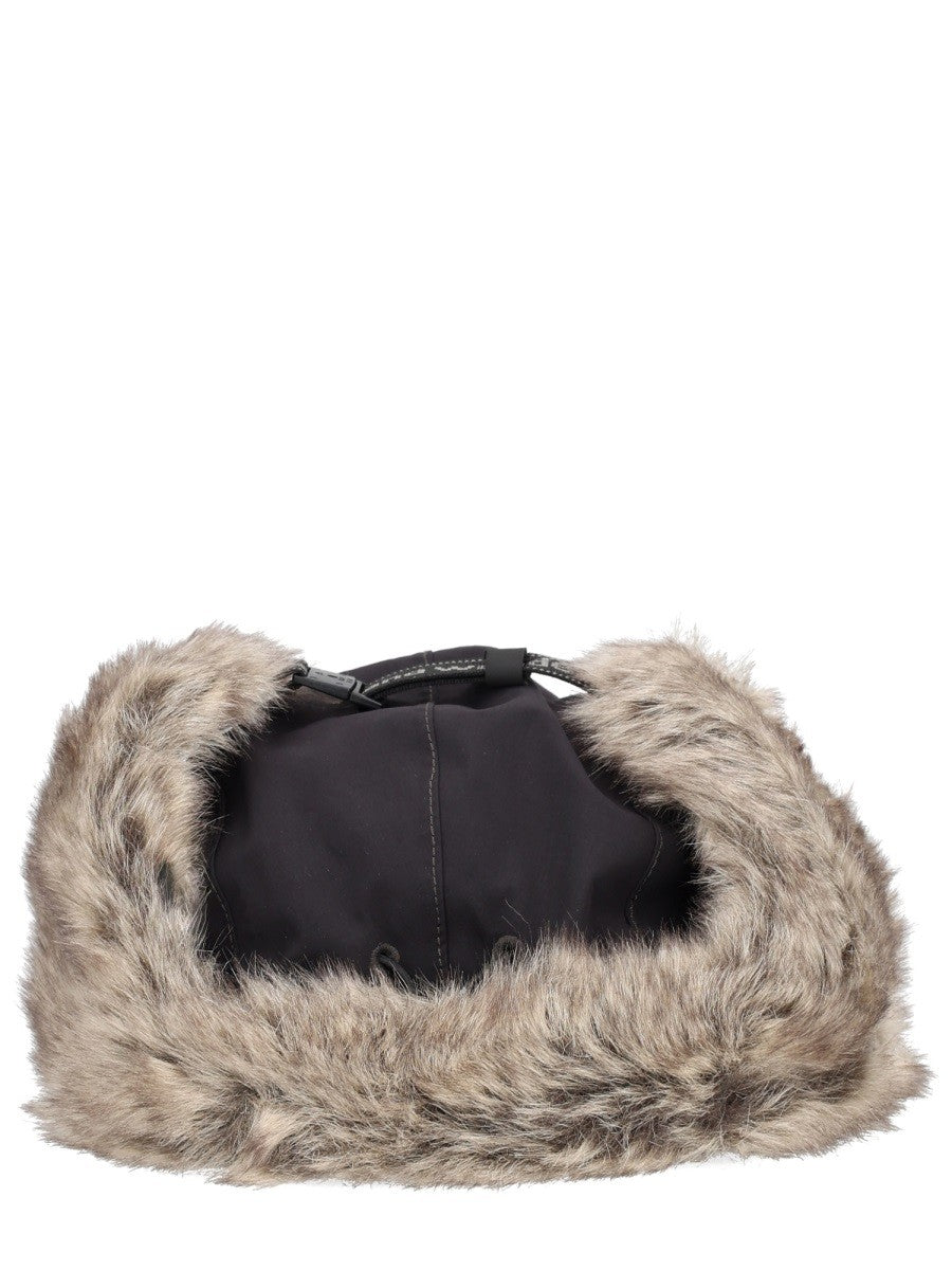 AND WANDER HAT WITH FUR