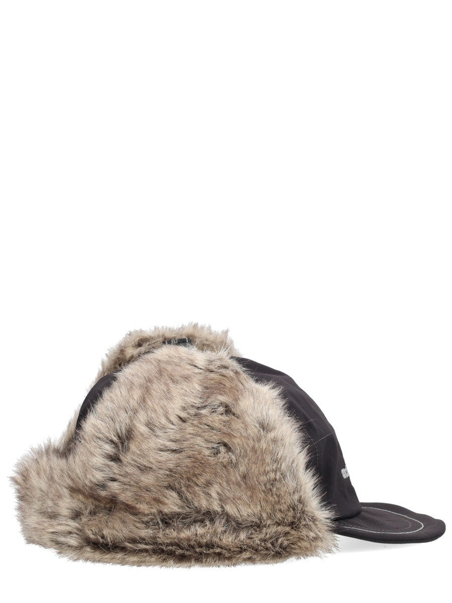 AND WANDER HAT WITH FUR