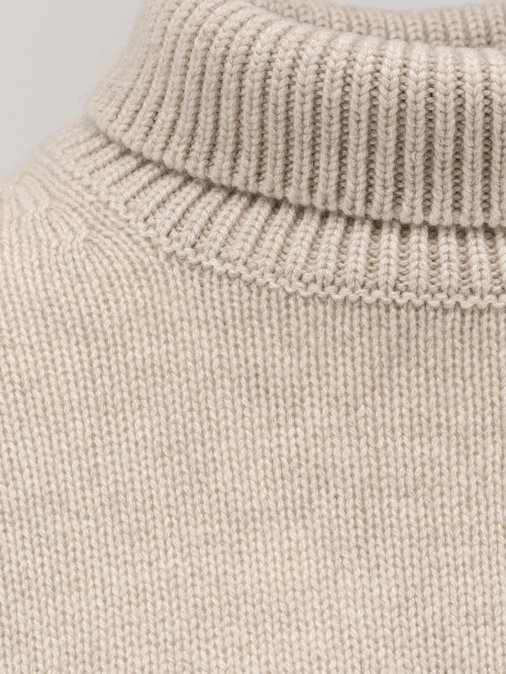 LISA YANG Heidi cashmere turtleneck