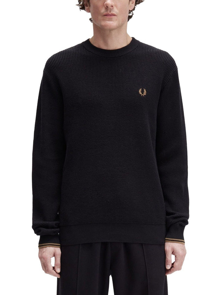 FRED PERRY KNIT WITH EMBOSSED WORK