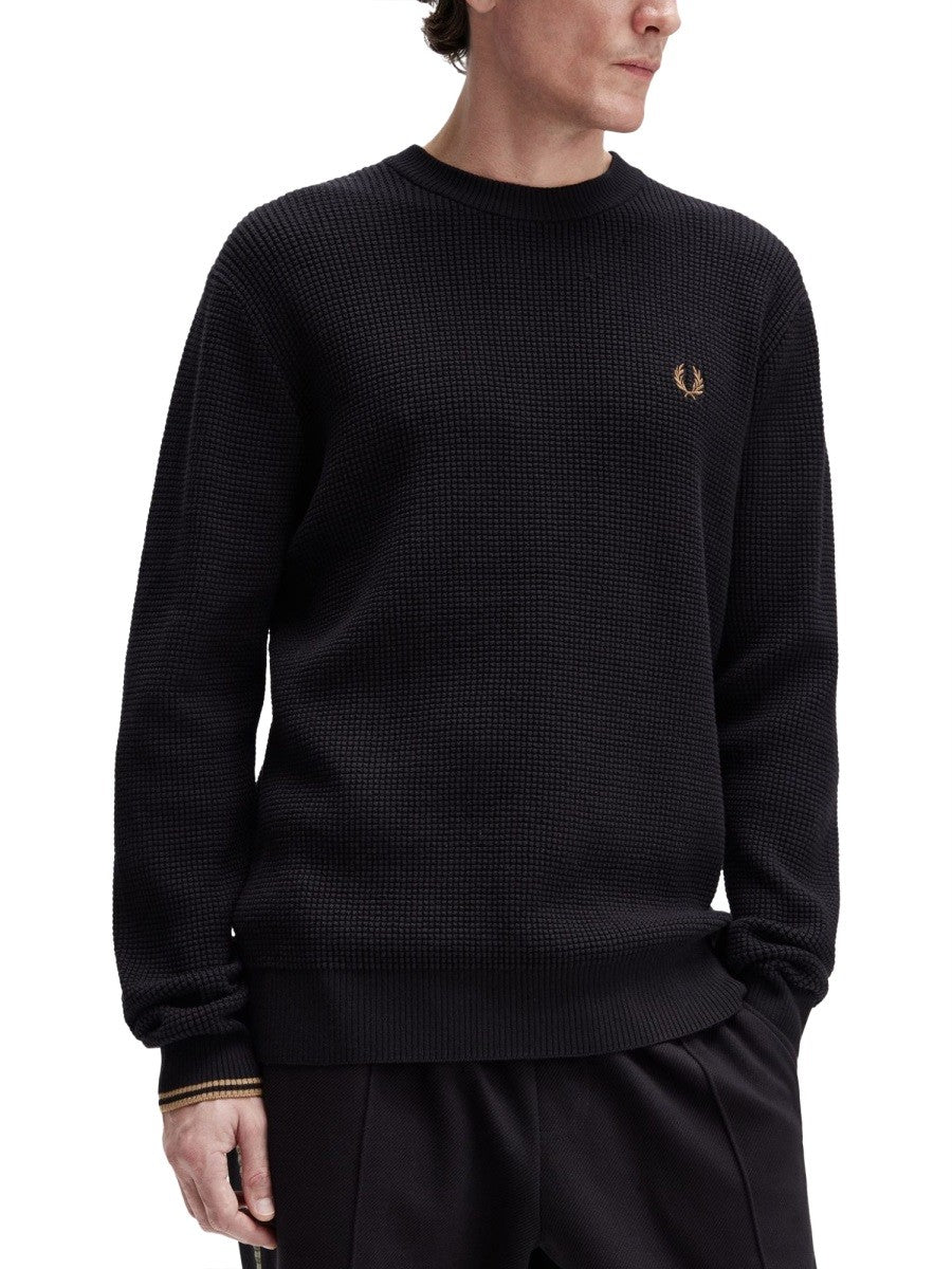FRED PERRY KNIT WITH EMBOSSED WORK