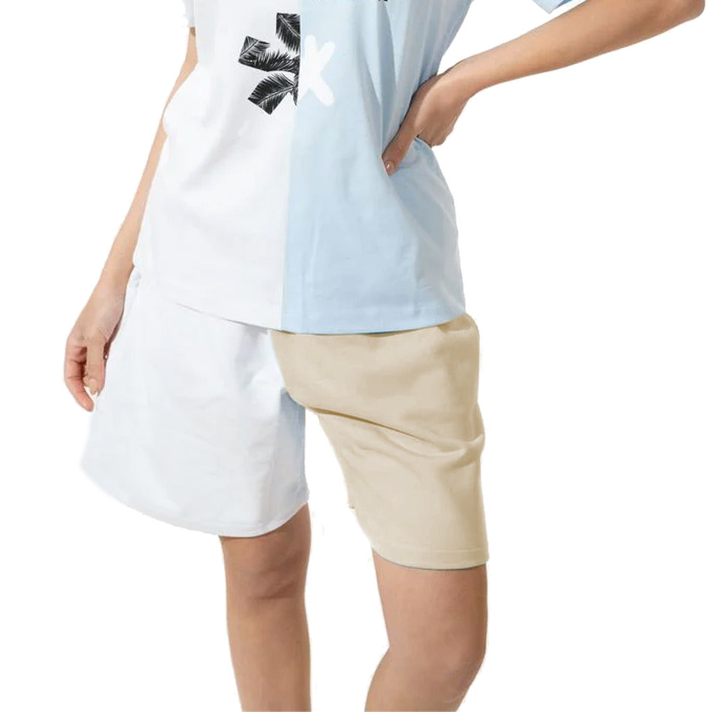 Comme Des Fuckdown Two-Tone Shorts With Large Logo Print On
