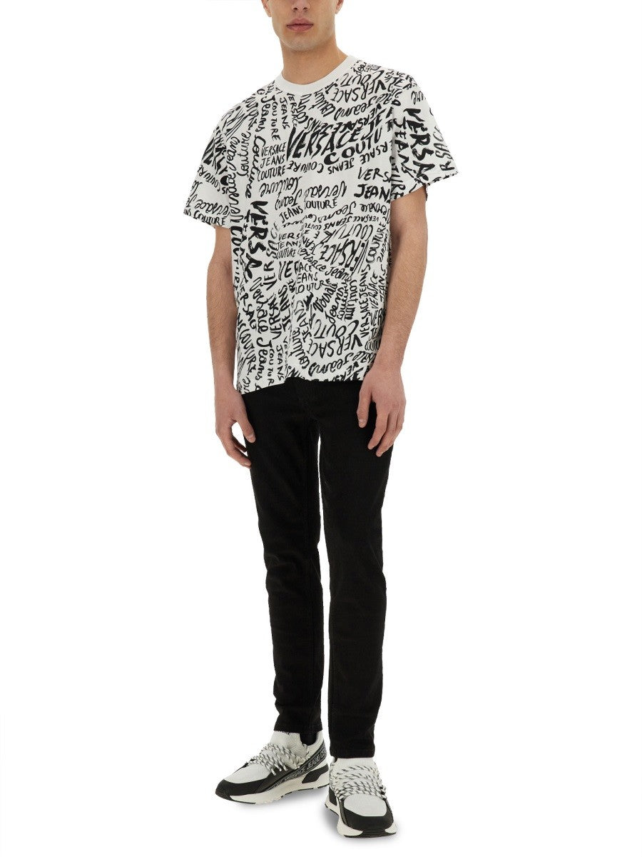Versace Jeans Couture LOGOMANIA PRINT T-SHIRT