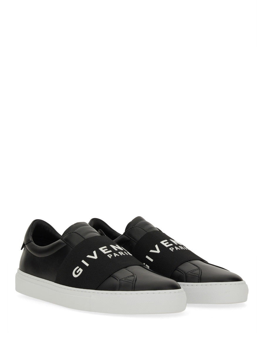 Givenchy LOW TOP SNEAKER WITH LOGO