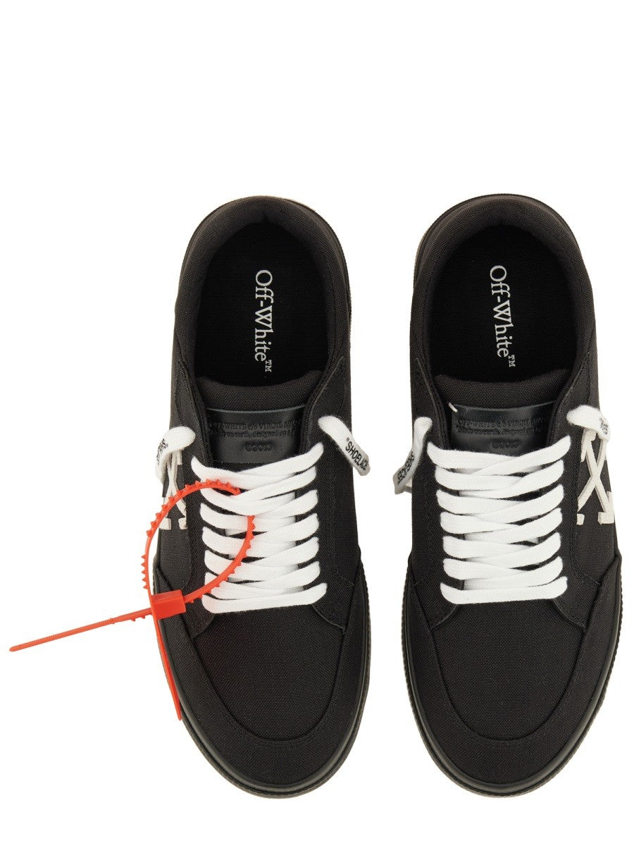 Off-white "LOW VULCANIZED" SNEAKER