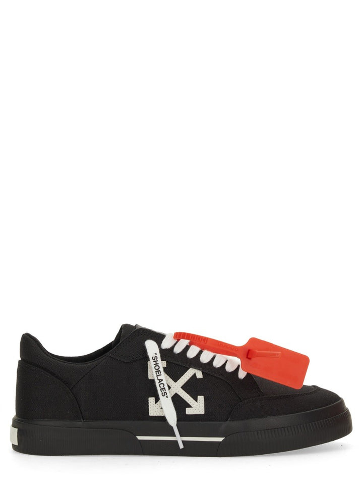 Off-white "LOW VULCANIZED" SNEAKER