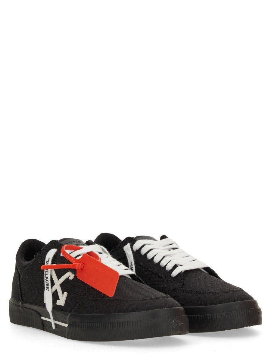 Off-white "LOW VULCANIZED" SNEAKER