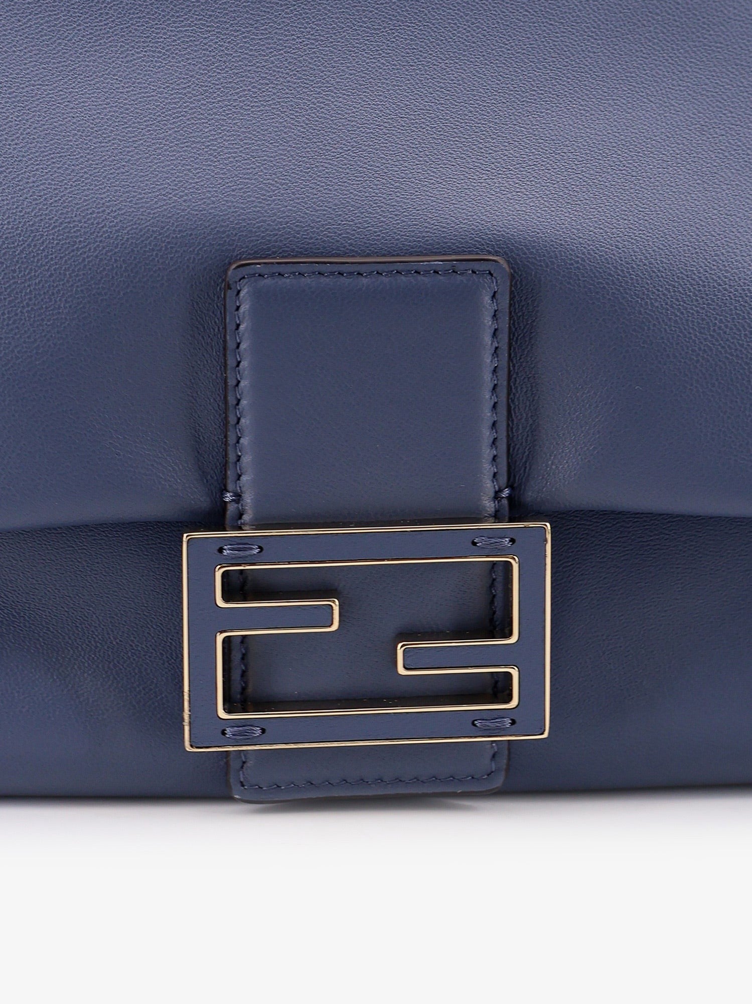Fendi Mamma Baguette Small leather crossbody bag