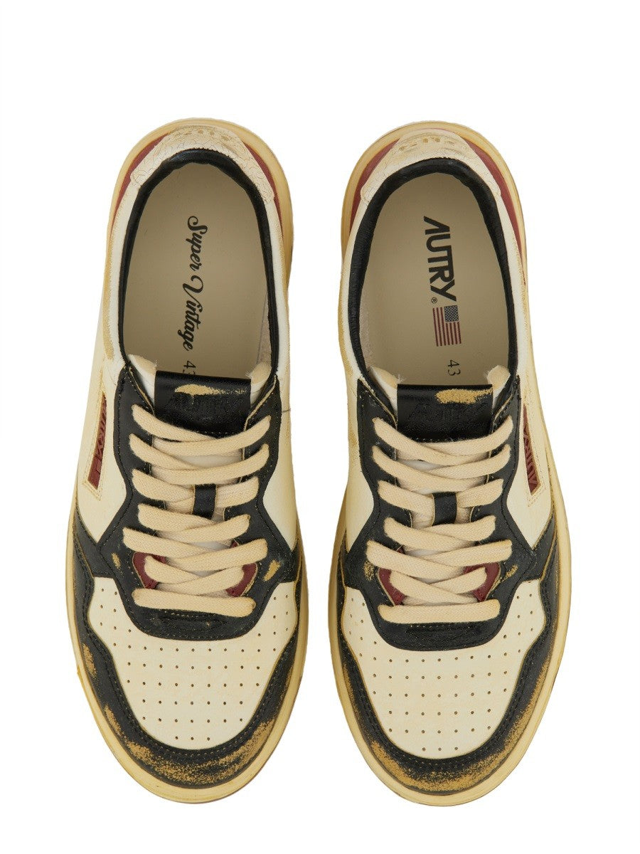 Autry medalist low super vintage sneakers