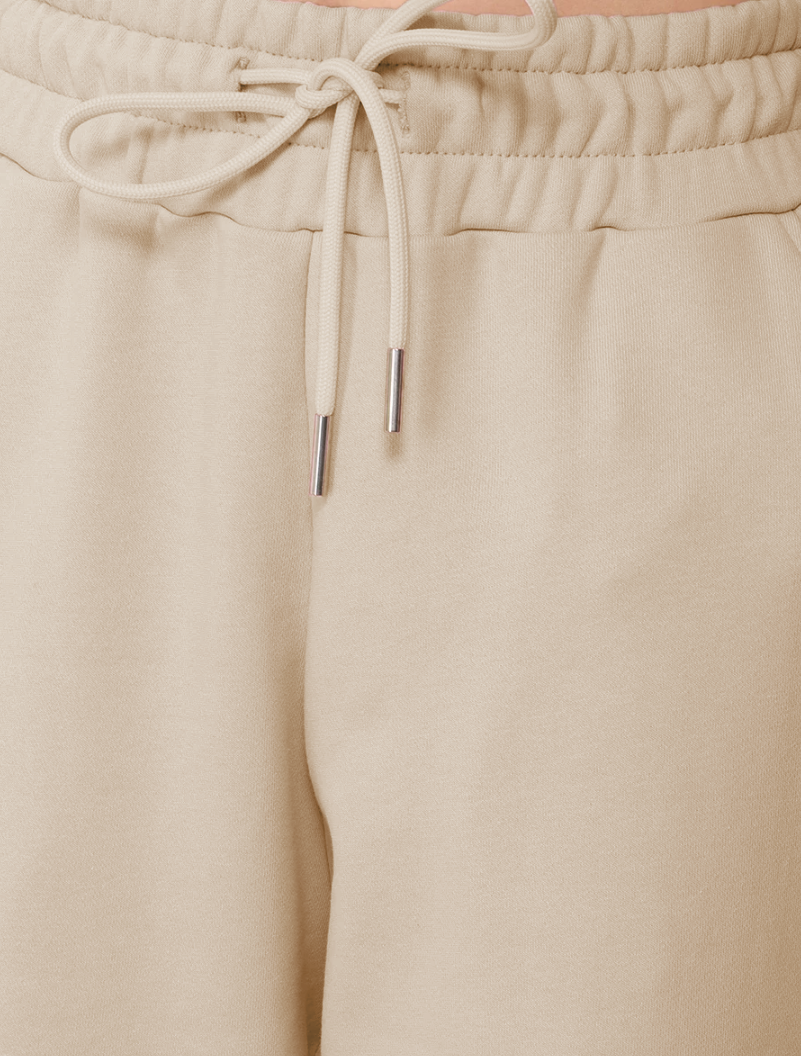 Comme Des Fuckdown Woman Beige Trousers