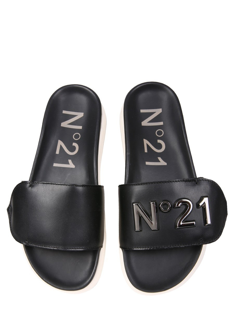 N°21 SLIDE SANDALS WITH LOGO