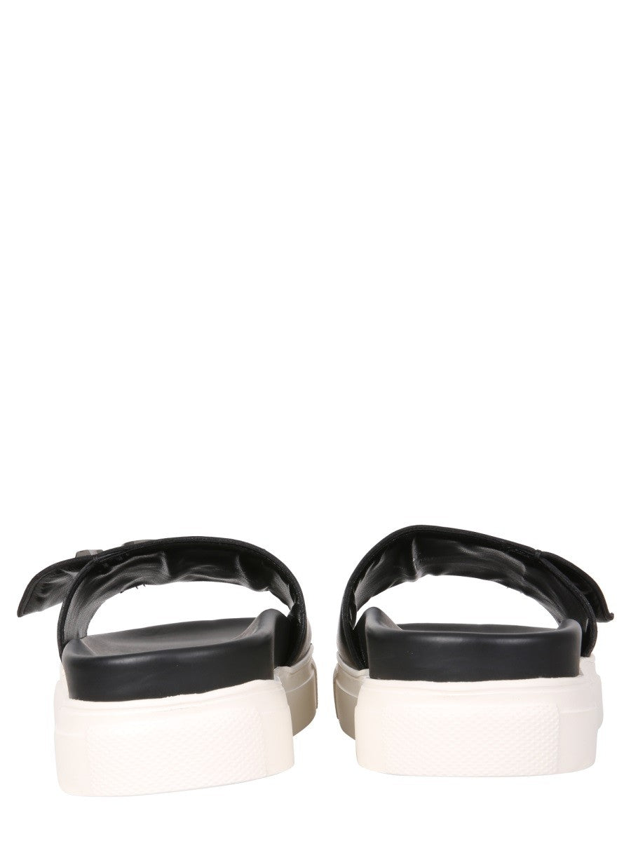 N°21 SLIDE SANDALS WITH LOGO